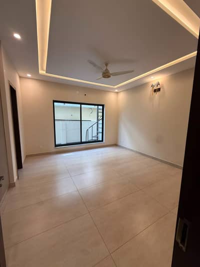 10 Marla / Solid Build / House for Sale / C1 Bahria Enclave / Islamabad