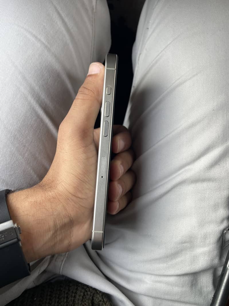 Iphone 15 pro 3