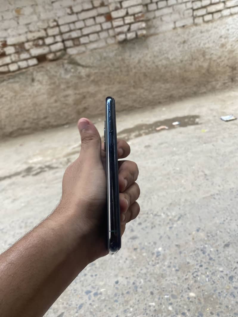 Iphone 11 pro 1