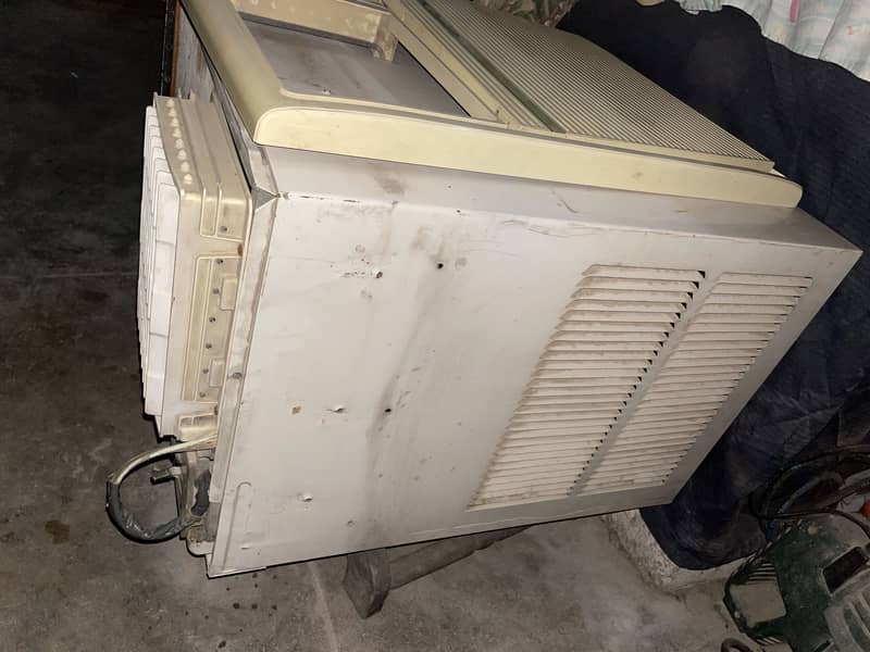 General window AC 2