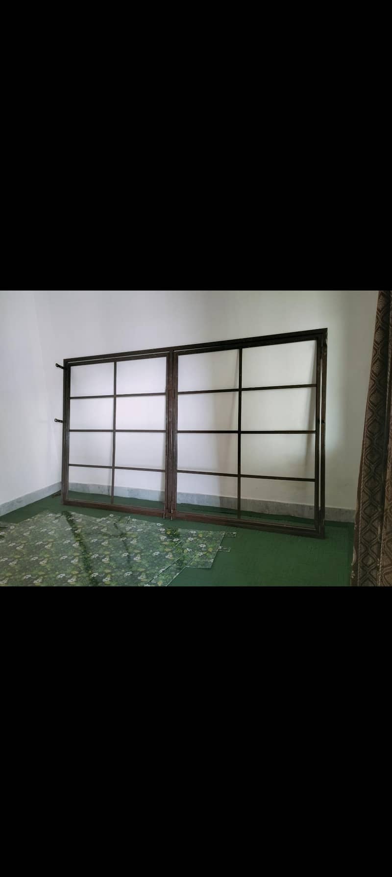 iron  window 0