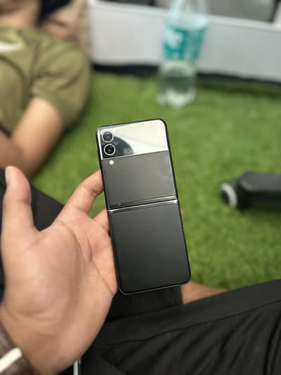 Samsung Mobile Z Flip 3