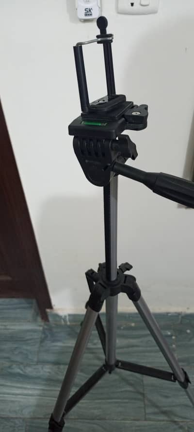 tripod stand