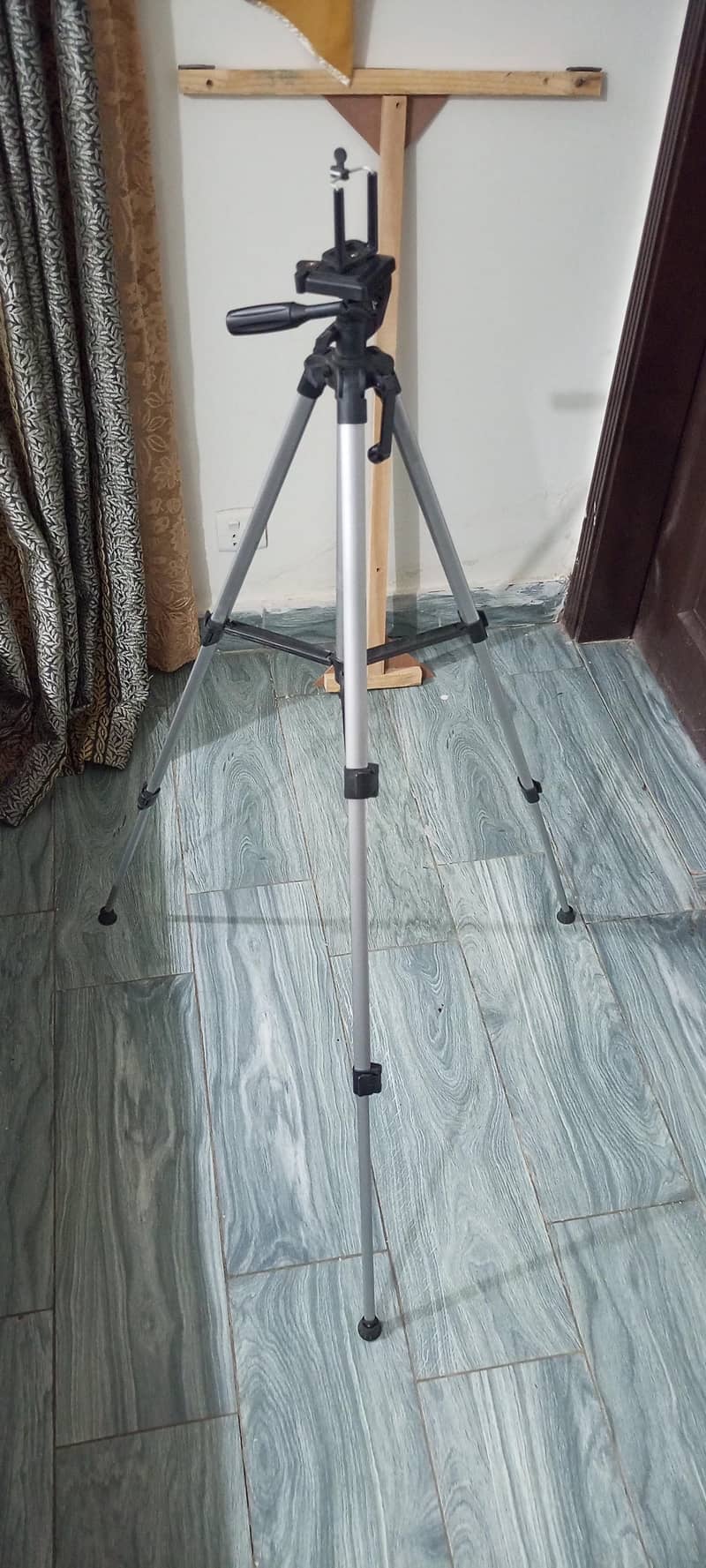 tripod stand 5