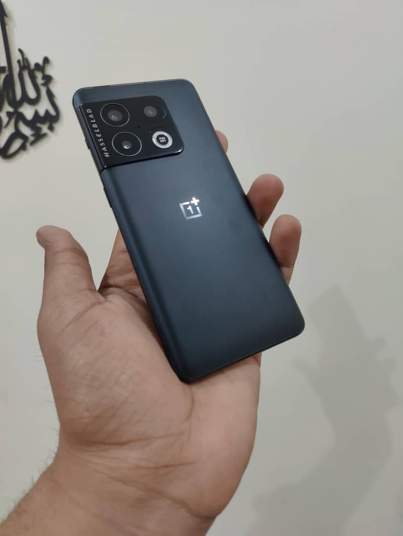 One Plus 10 Pro 6