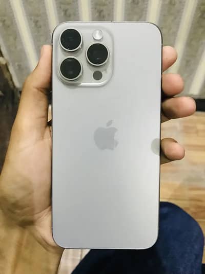 Iphone 15 pro max 256Gb bypass