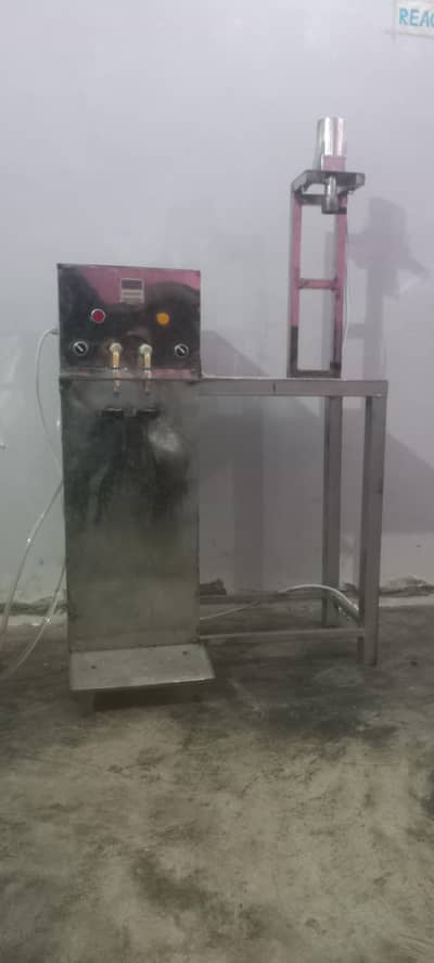 2 Nozzle  water filling machine + capper
