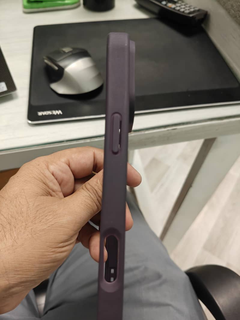 Iphone pro 16 case 2