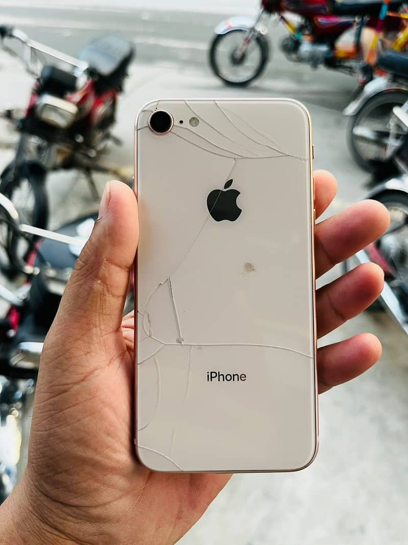 Apple iPhone 8 1