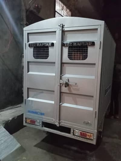 cargo box loder rickshaw