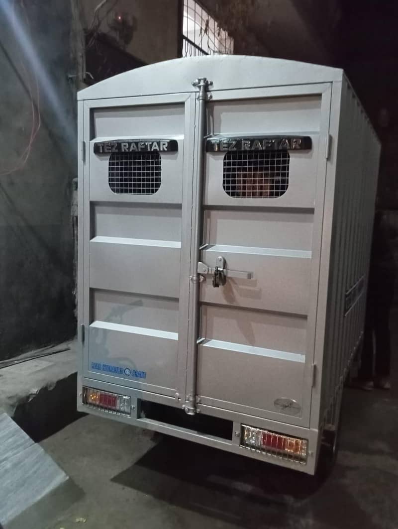 cargo box loder rickshaw 0