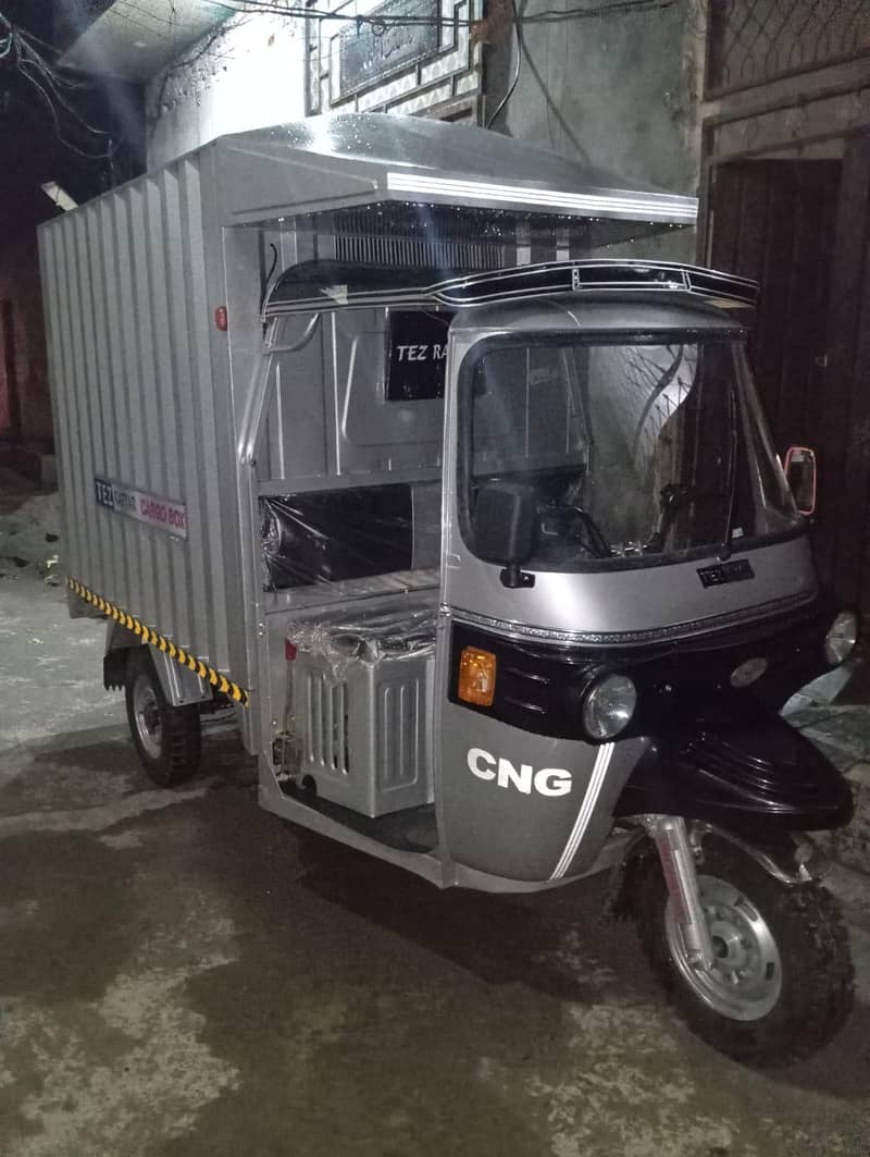 cargo box loder rickshaw 2