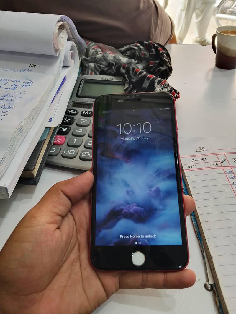 Apple iPhone 7 Plus 0