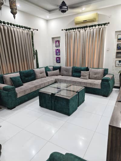 L shape 7 seater sofa with centre table