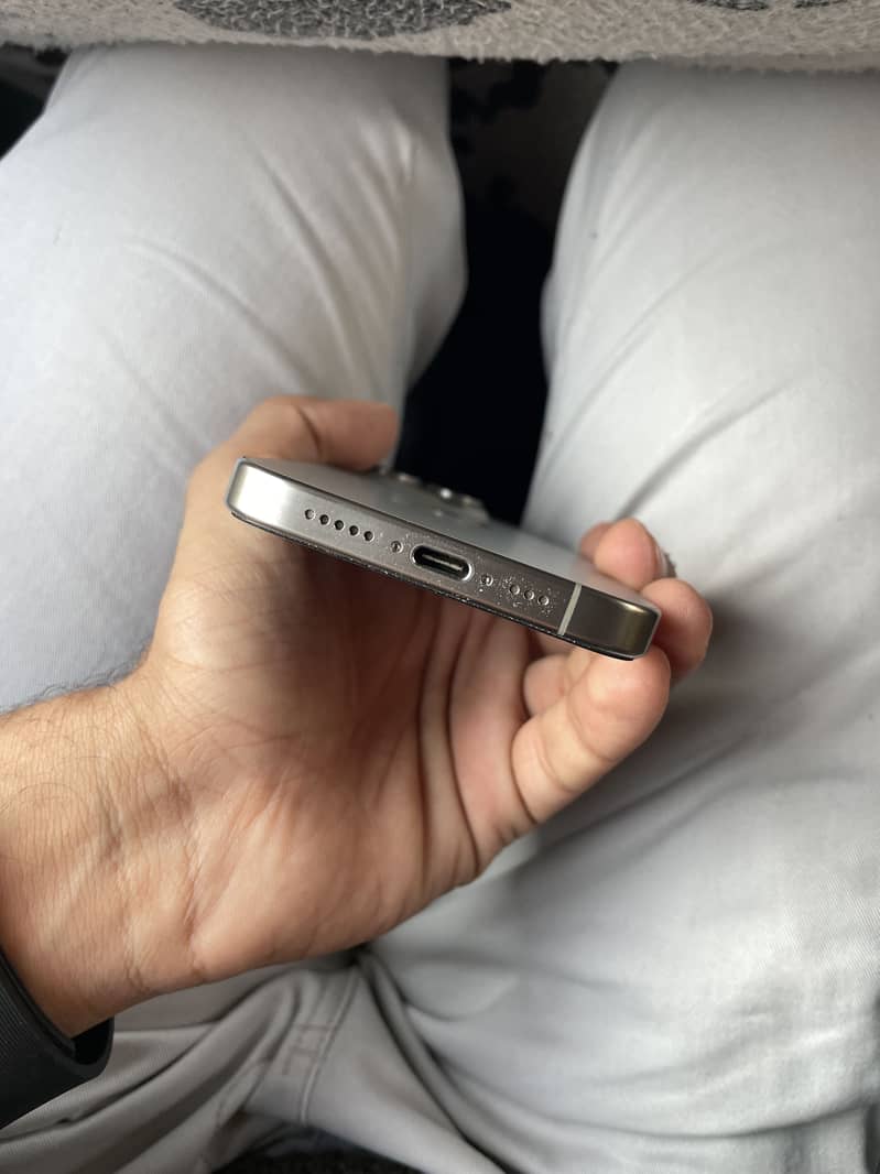 Iphone 15 Pro 3