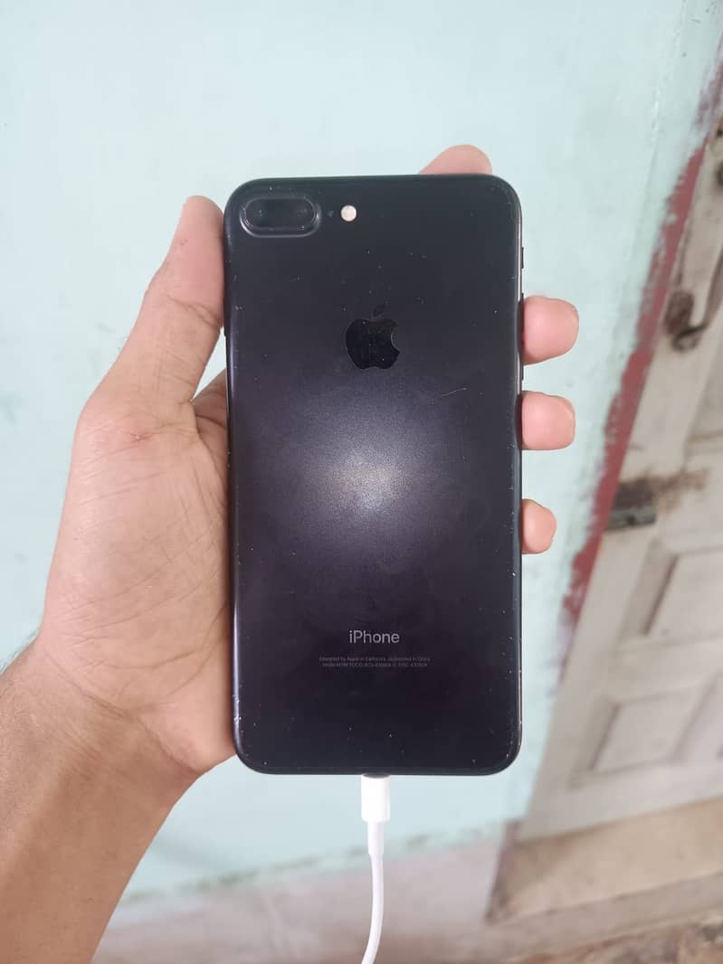 Apple iPhone 7 Plus 0