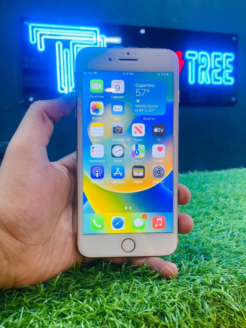 Apple iPhone 8 Plus 8
