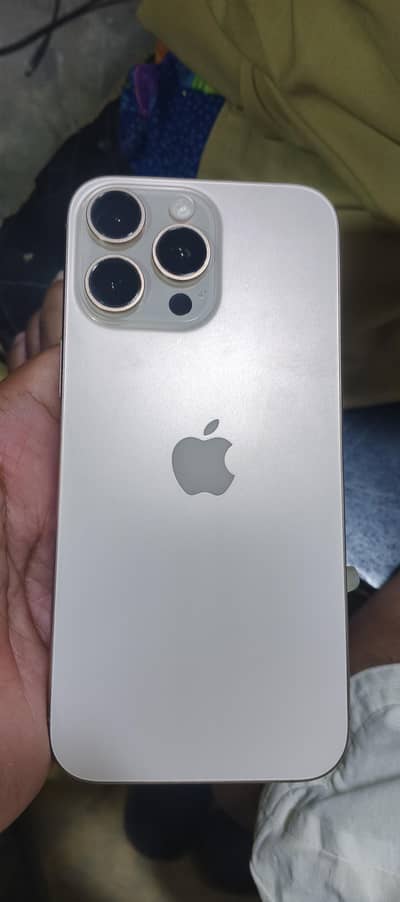 Apple iPhone 16 Pro Max