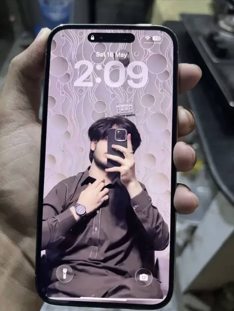 Iphone 14 pro max 2