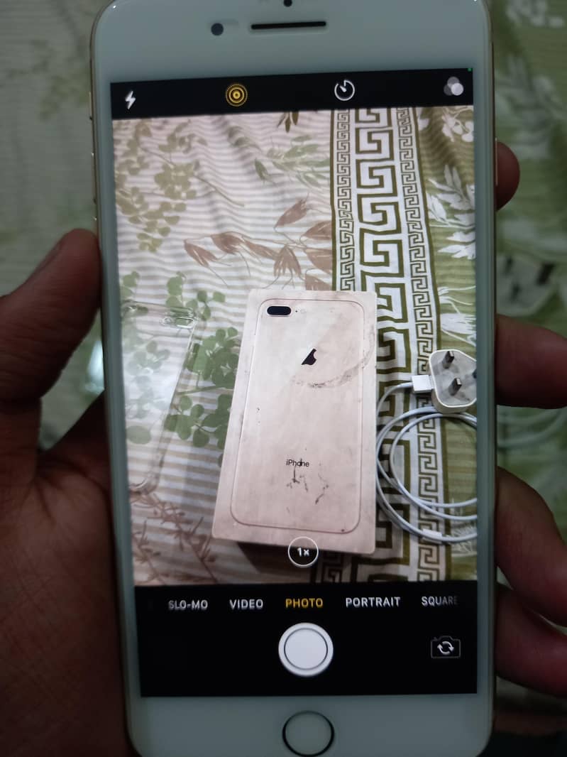 Apple iPhone 8 Plus 10
