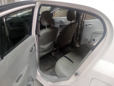 Daihatsu Mira 2012