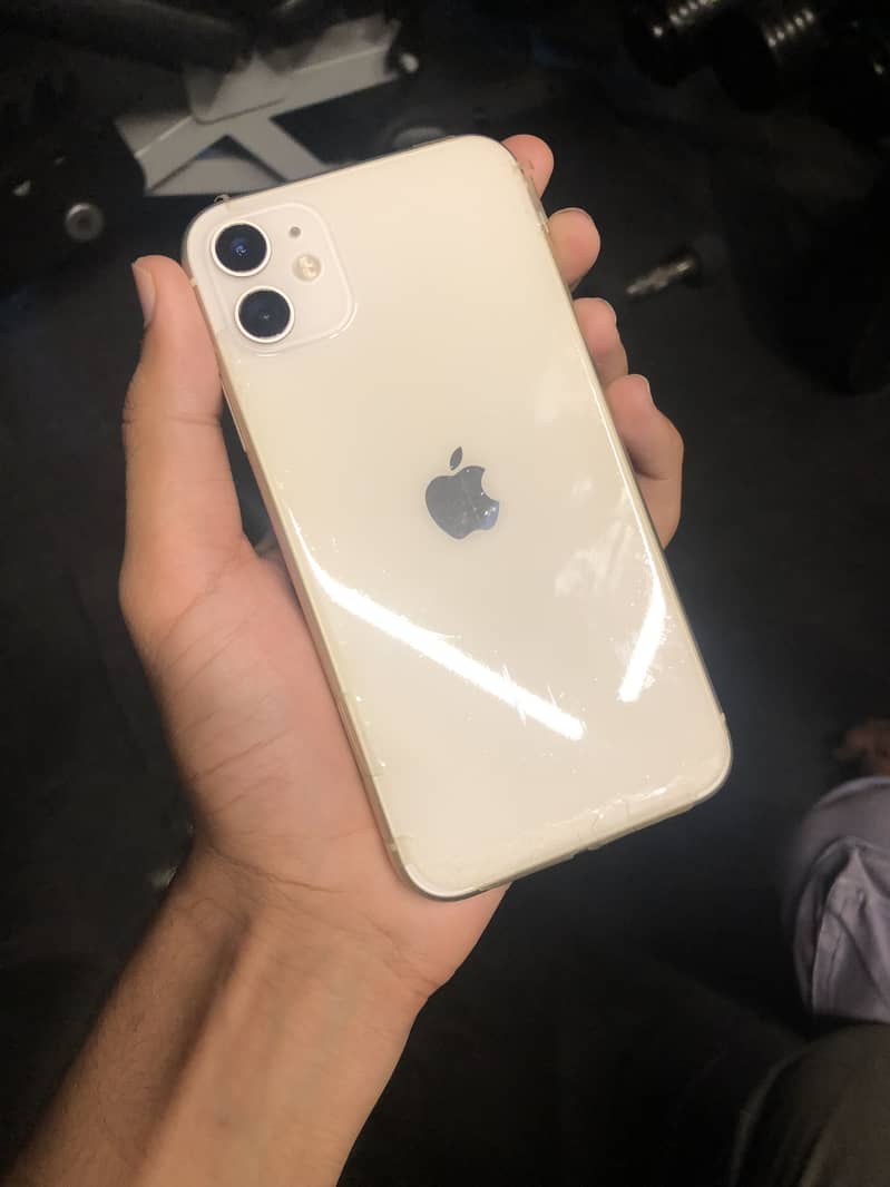 Apple iPhone 11 4