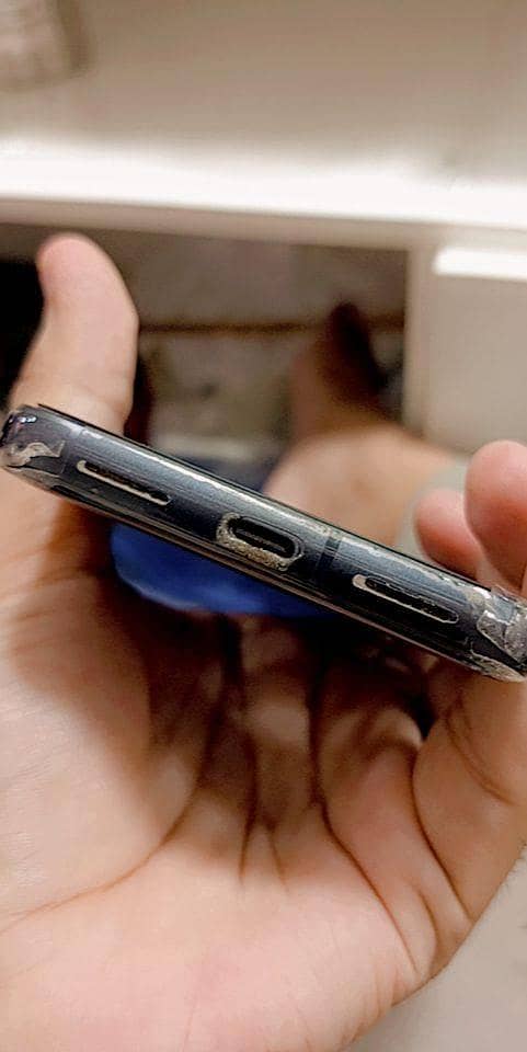 Google Pixel 8 4
