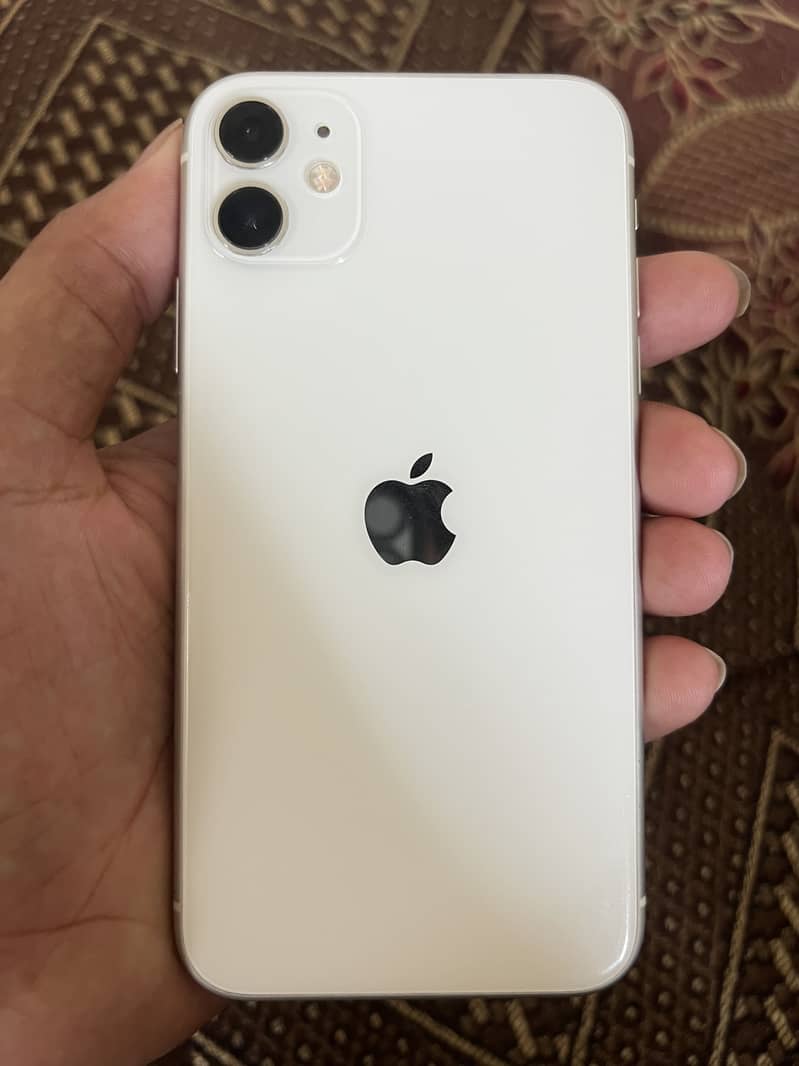 Apple iPhone 11 4