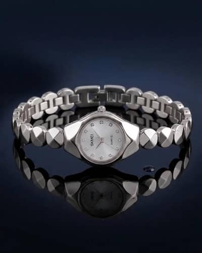 Classic and Slim Women's Watch