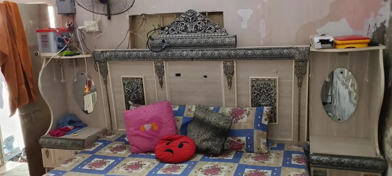 used furniture — photo 4