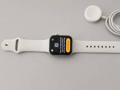 Apple Watch Series 5, 40mm GPS + Cellular for sale.  Silver aluminium