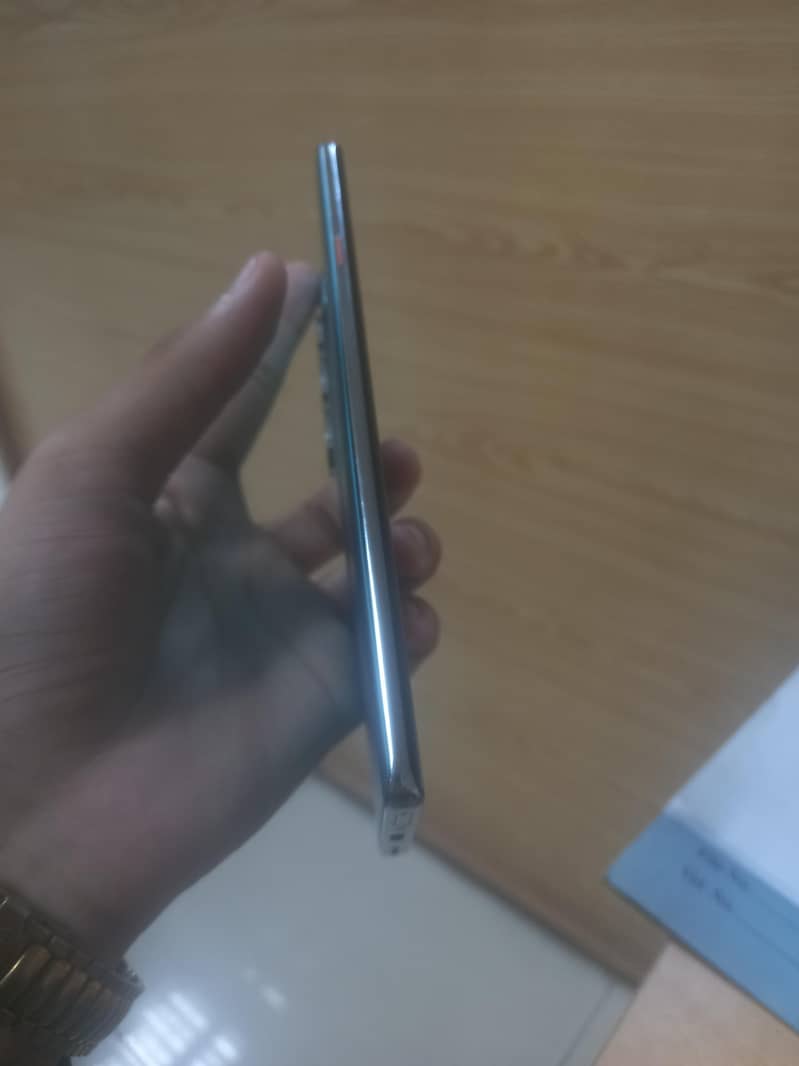 Tecno CAMON 40 Pro 1