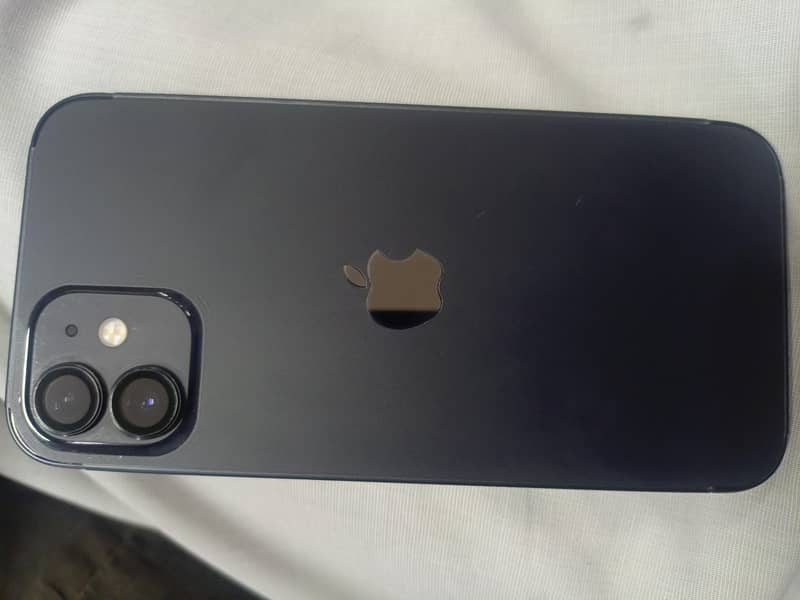 Apple iPhone 12 3