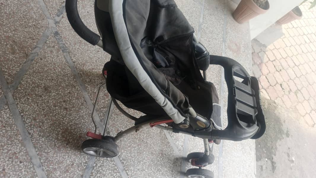 بیبی کاٹ اچھی حالت میں، ریڑھی کے ساتھ برائے فروخت 6