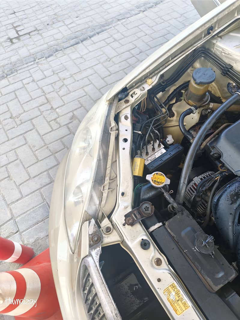 2005 model Altis 9