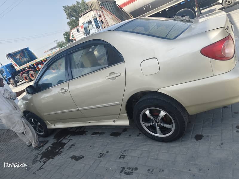 2005 model Altis 17