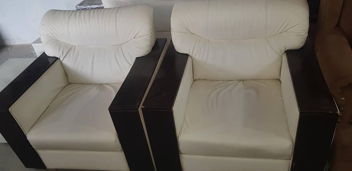 2 type sofas available 2