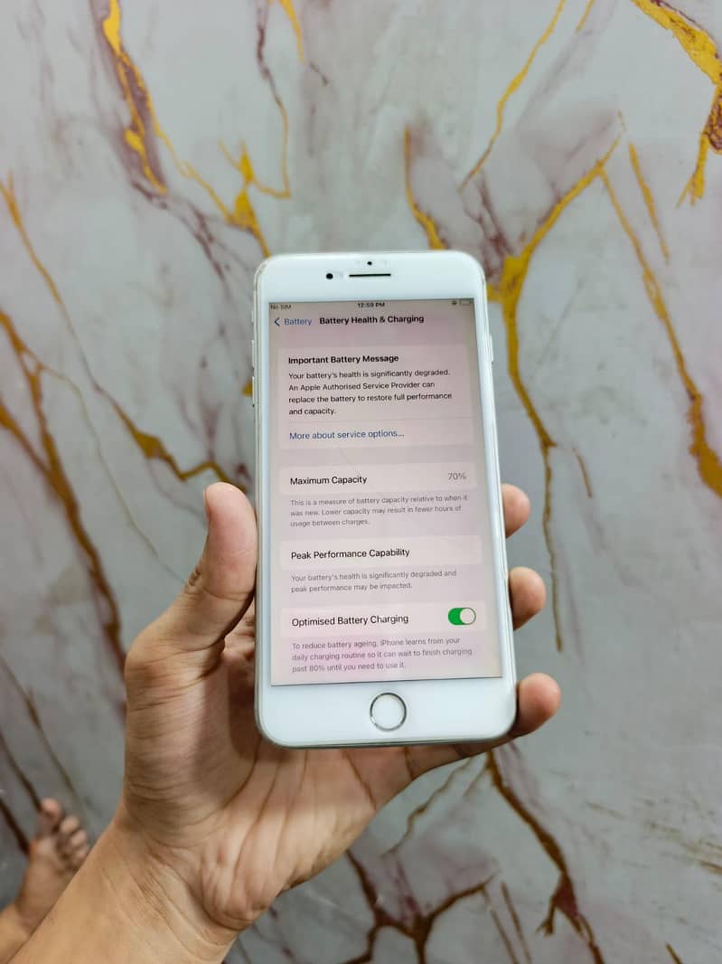 Apple iPhone 8 Plus 1