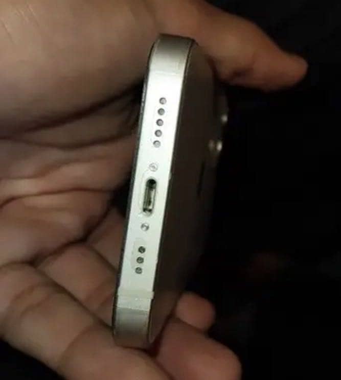 Apple iPhone 13 2