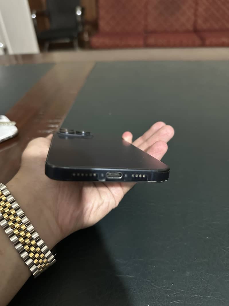 Iphone 15 pro max 2