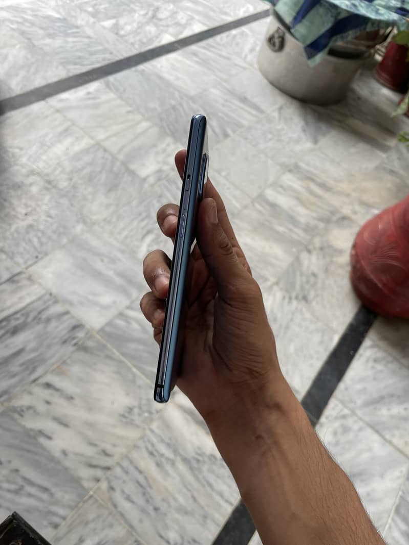 OnePlus 7T 1