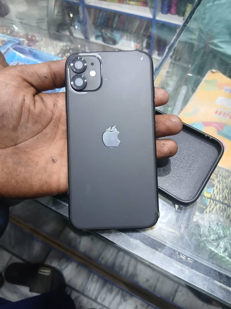 Apple iPhone 11 0
