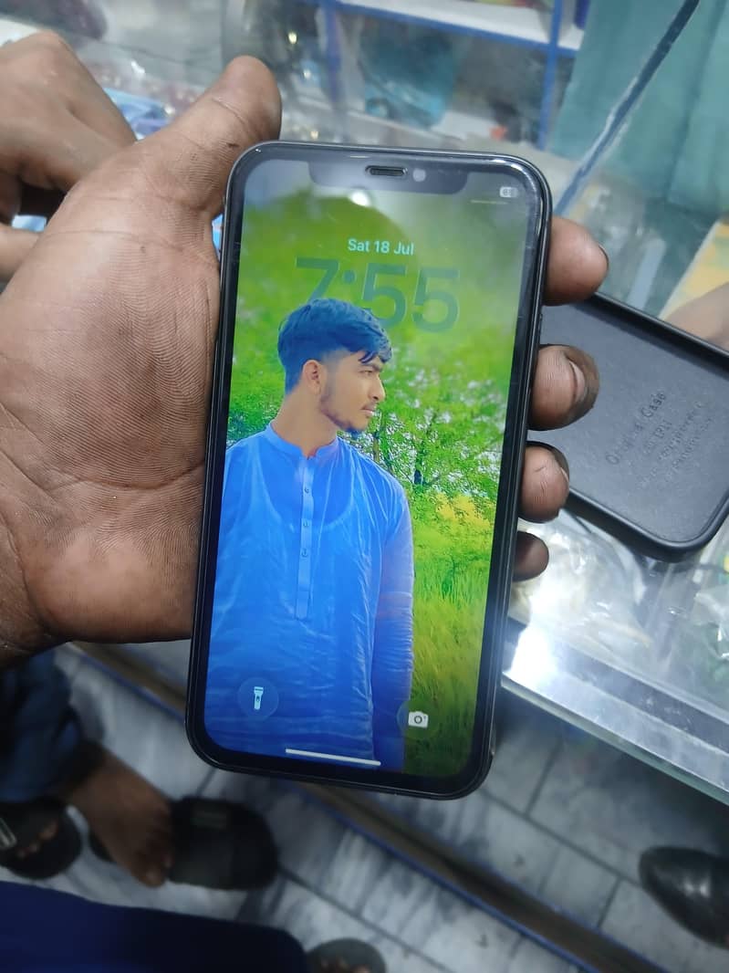 Apple iPhone 11 1