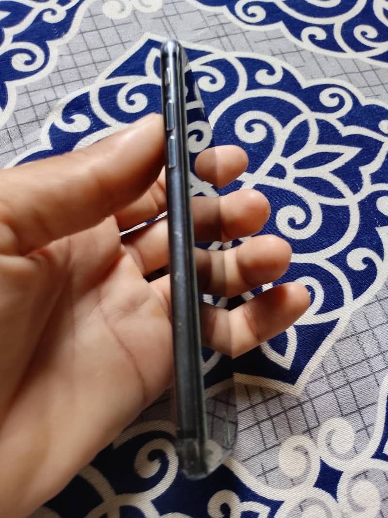 Apple iPhone 7 2