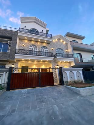 8 marla brandnew house for sale in G-13/2 Islamabad