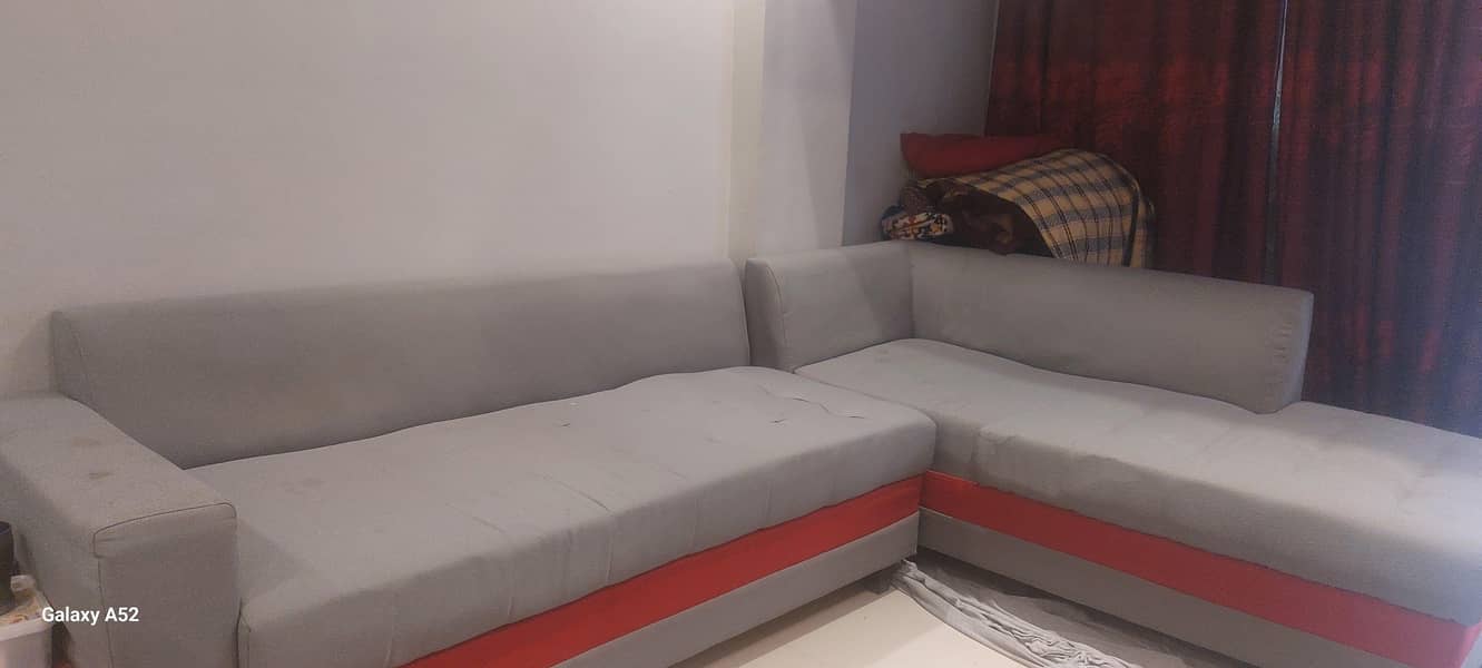 L-Sofa 0