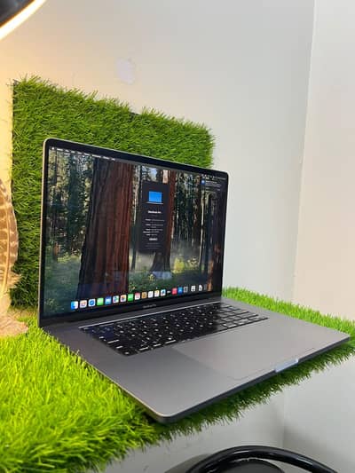 apple MacBook pro 2019 16 gb ram 512 ssd 16 inch