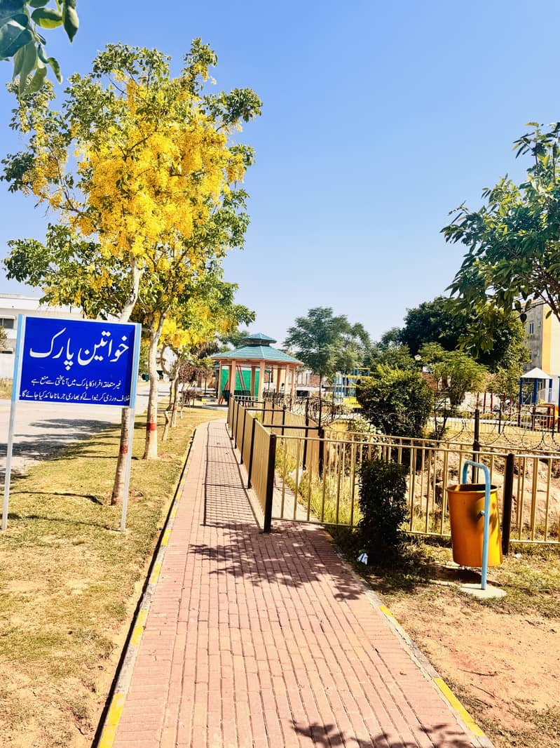 Plot for sale 10