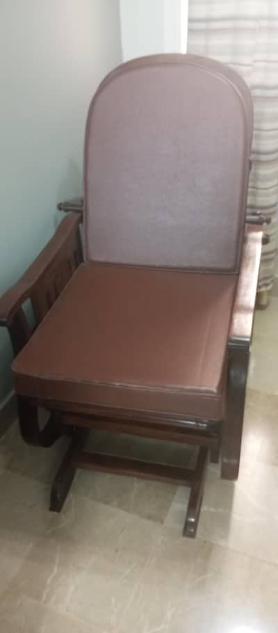 Arm chair