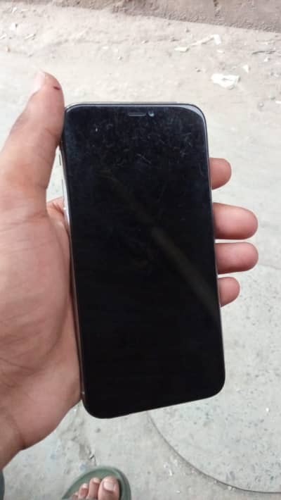 Iphone 11 pro factory unlock